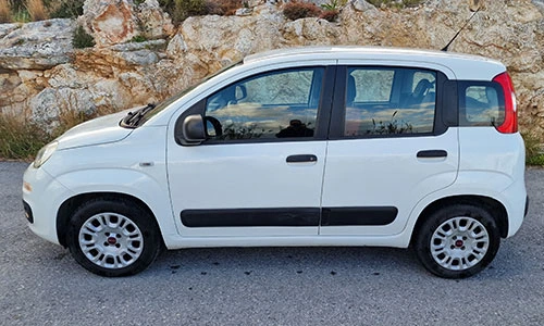 Fiat Panda coche de alquiler en Creta categoría económica
